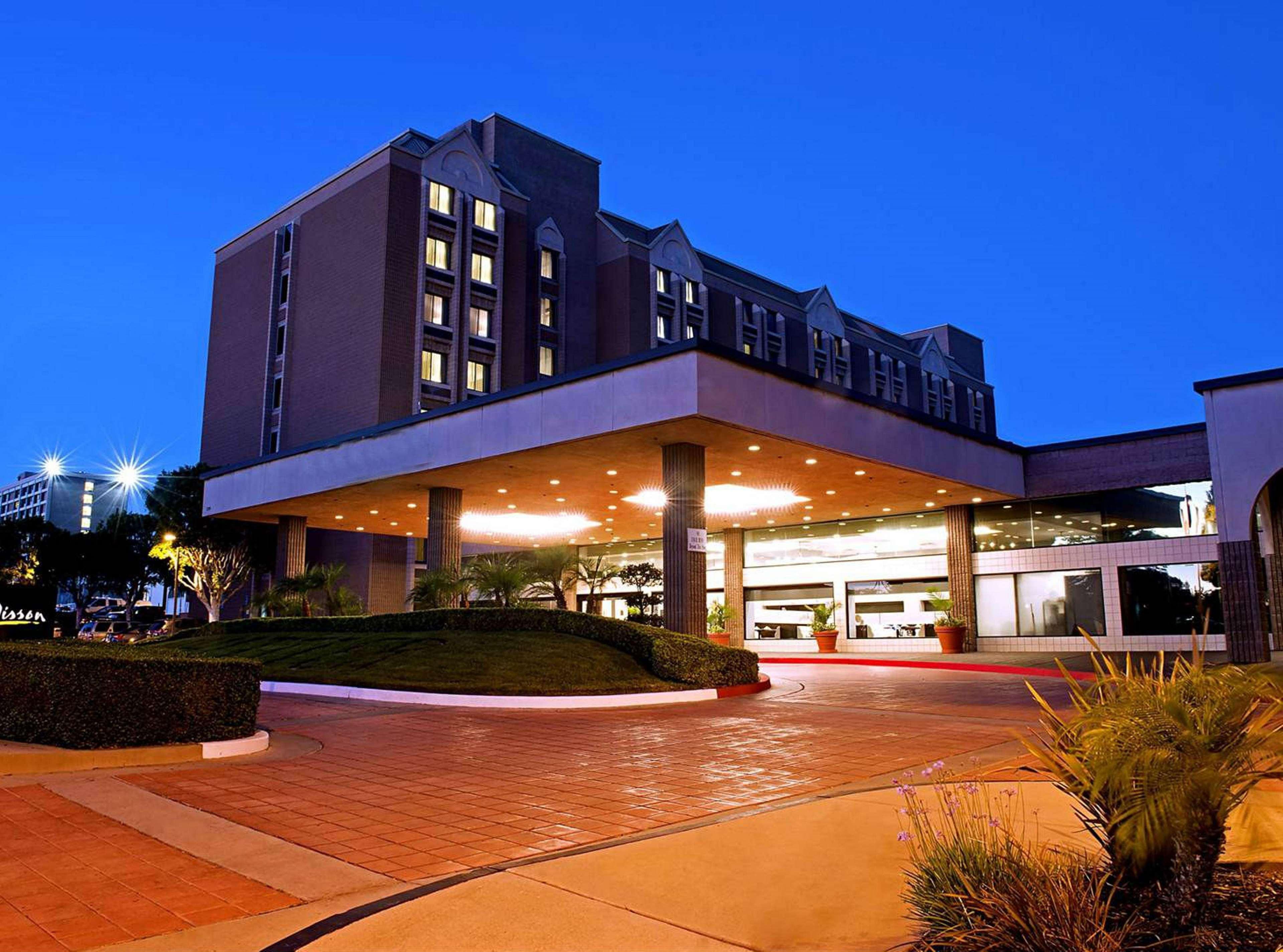 Doubletree By Hilton Whittier Exterior foto