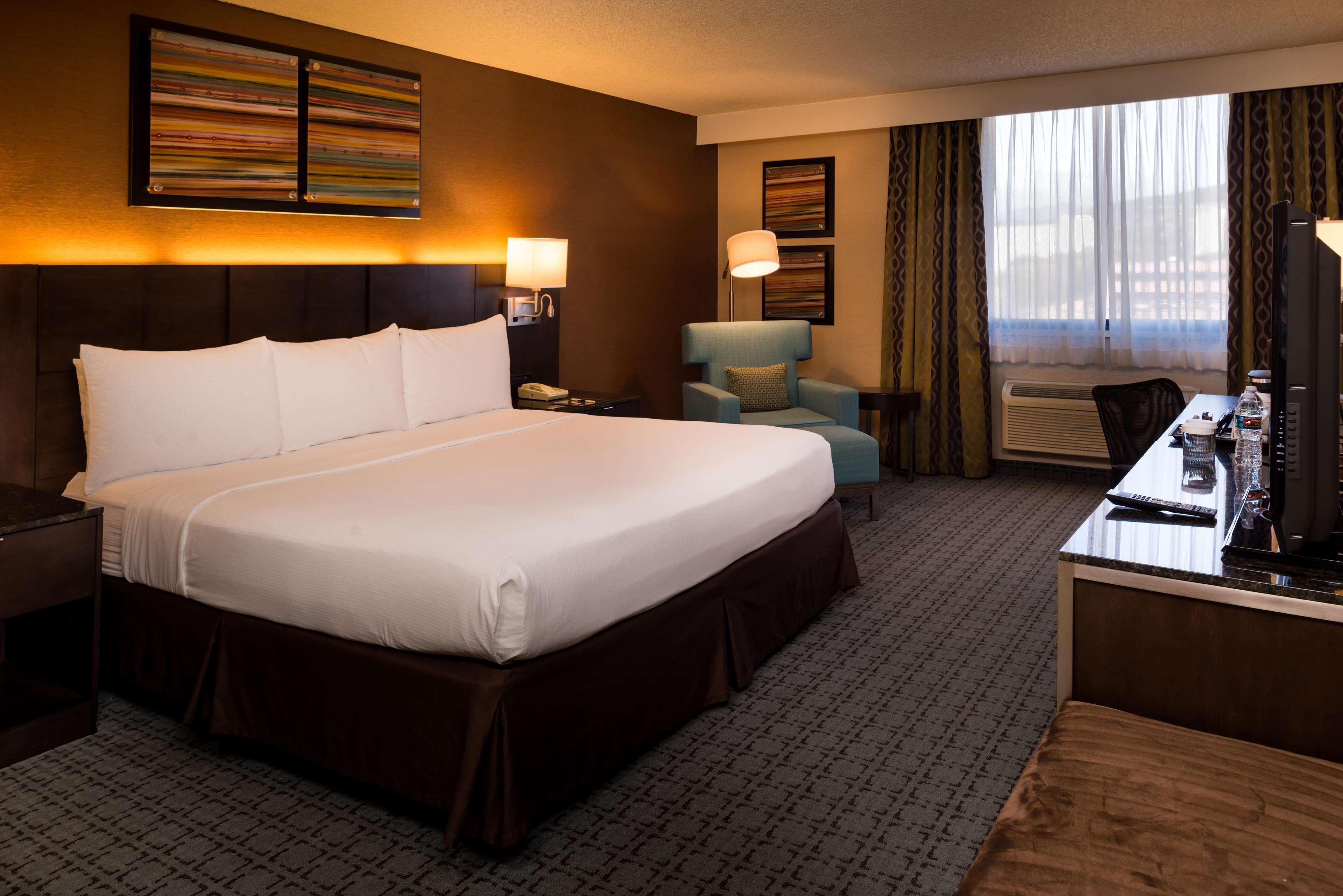 Doubletree By Hilton Whittier Exterior foto