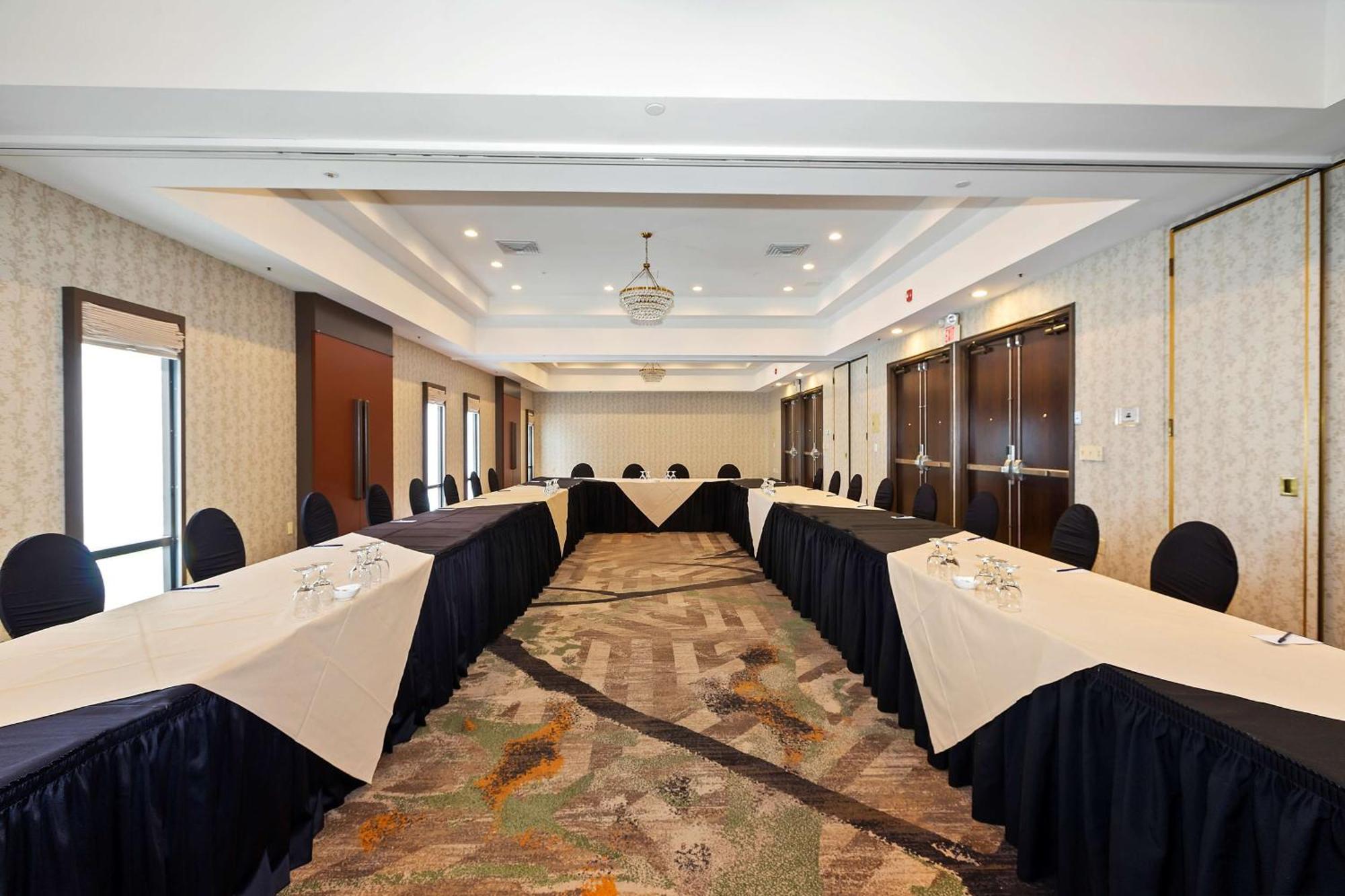 Doubletree By Hilton Whittier Exterior foto