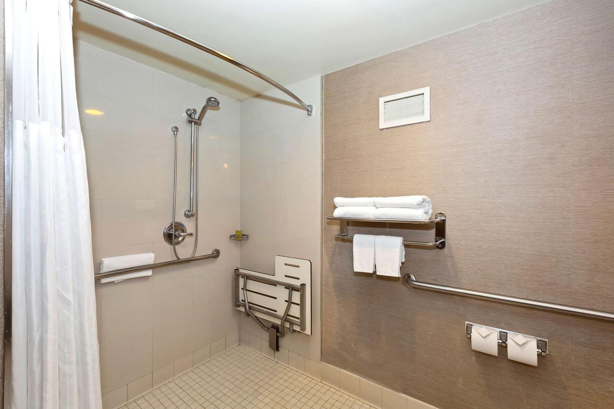 Doubletree By Hilton Whittier Exterior foto