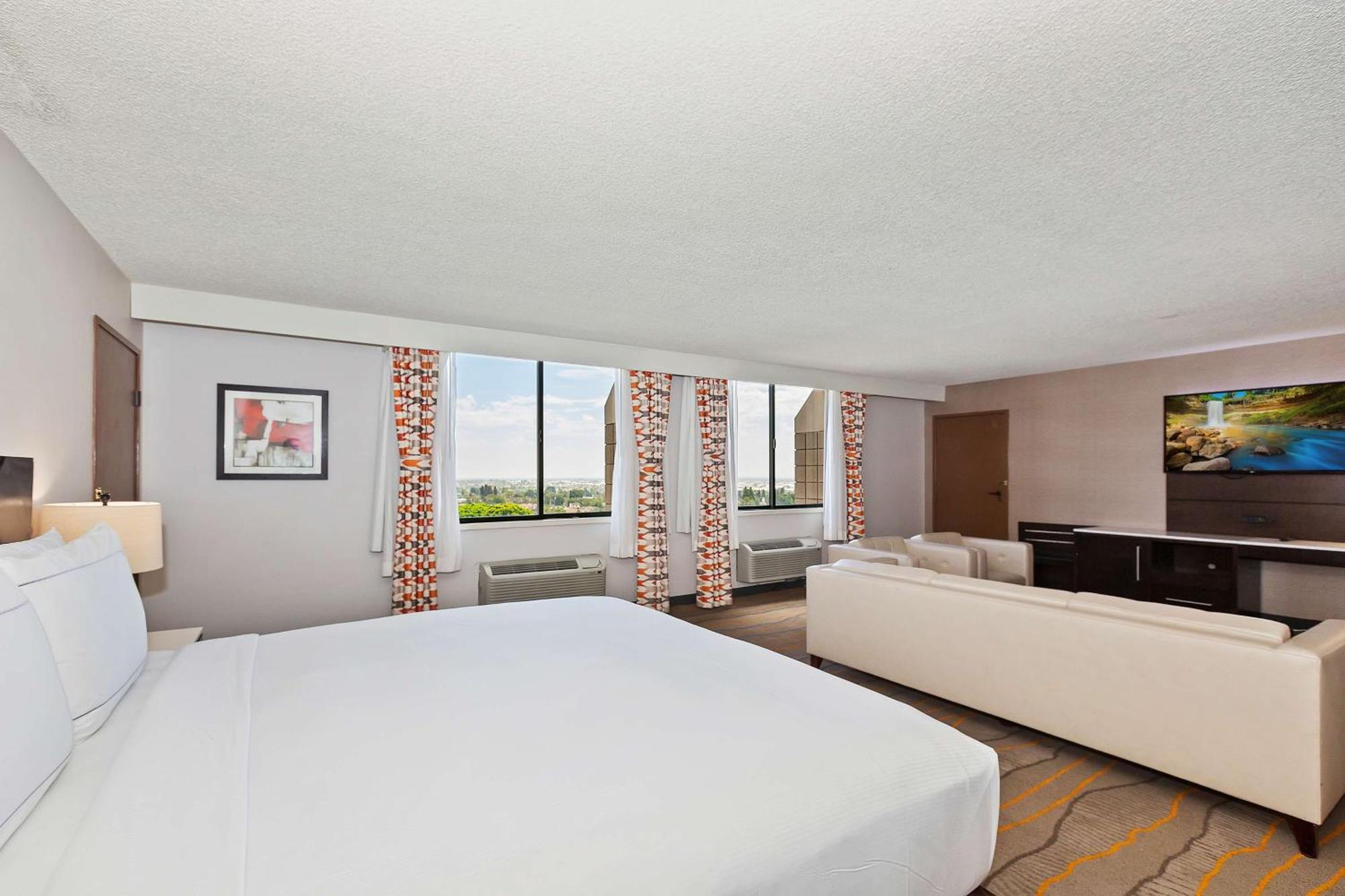 Doubletree By Hilton Whittier Exterior foto