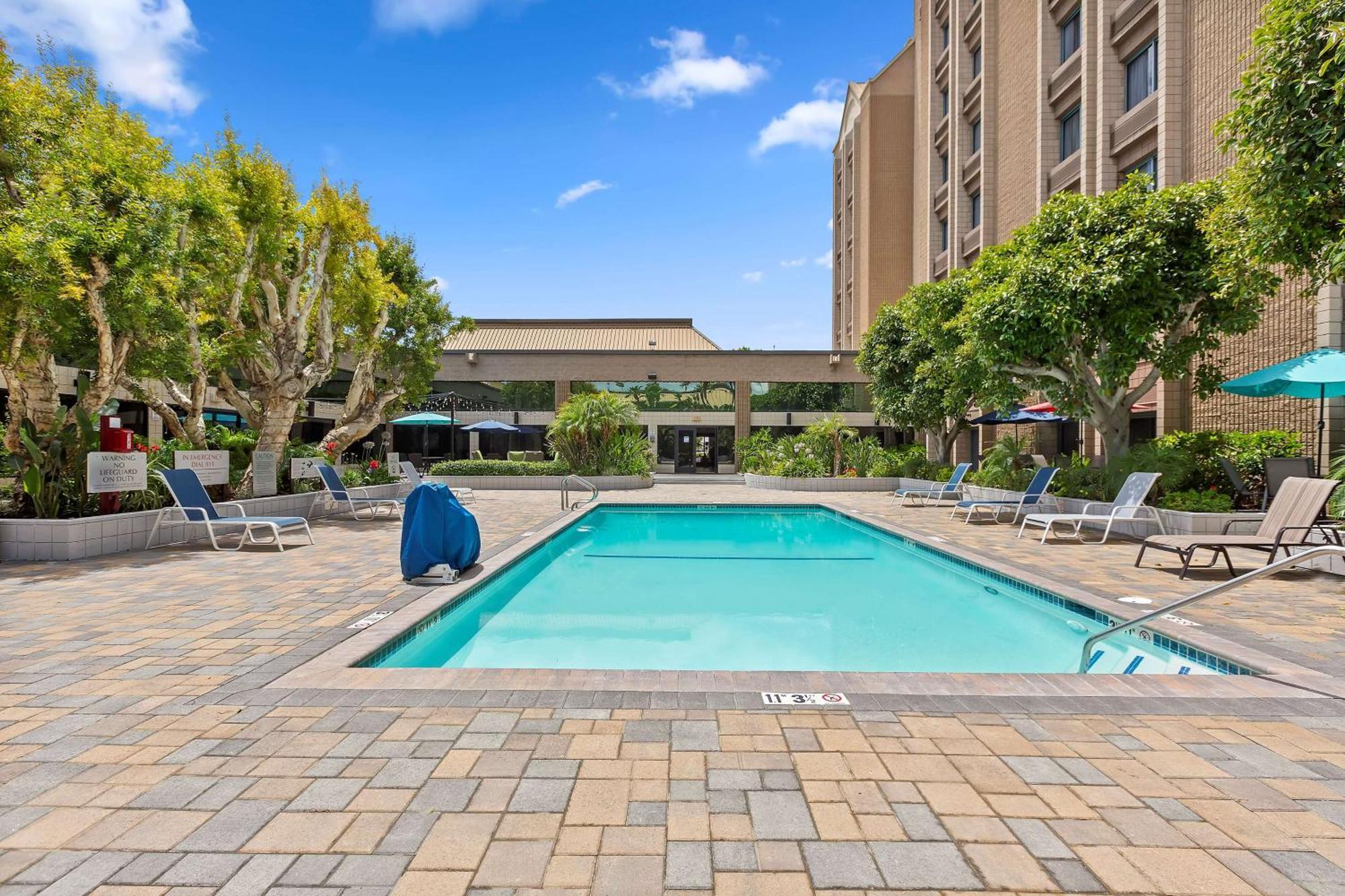 Doubletree By Hilton Whittier Exterior foto