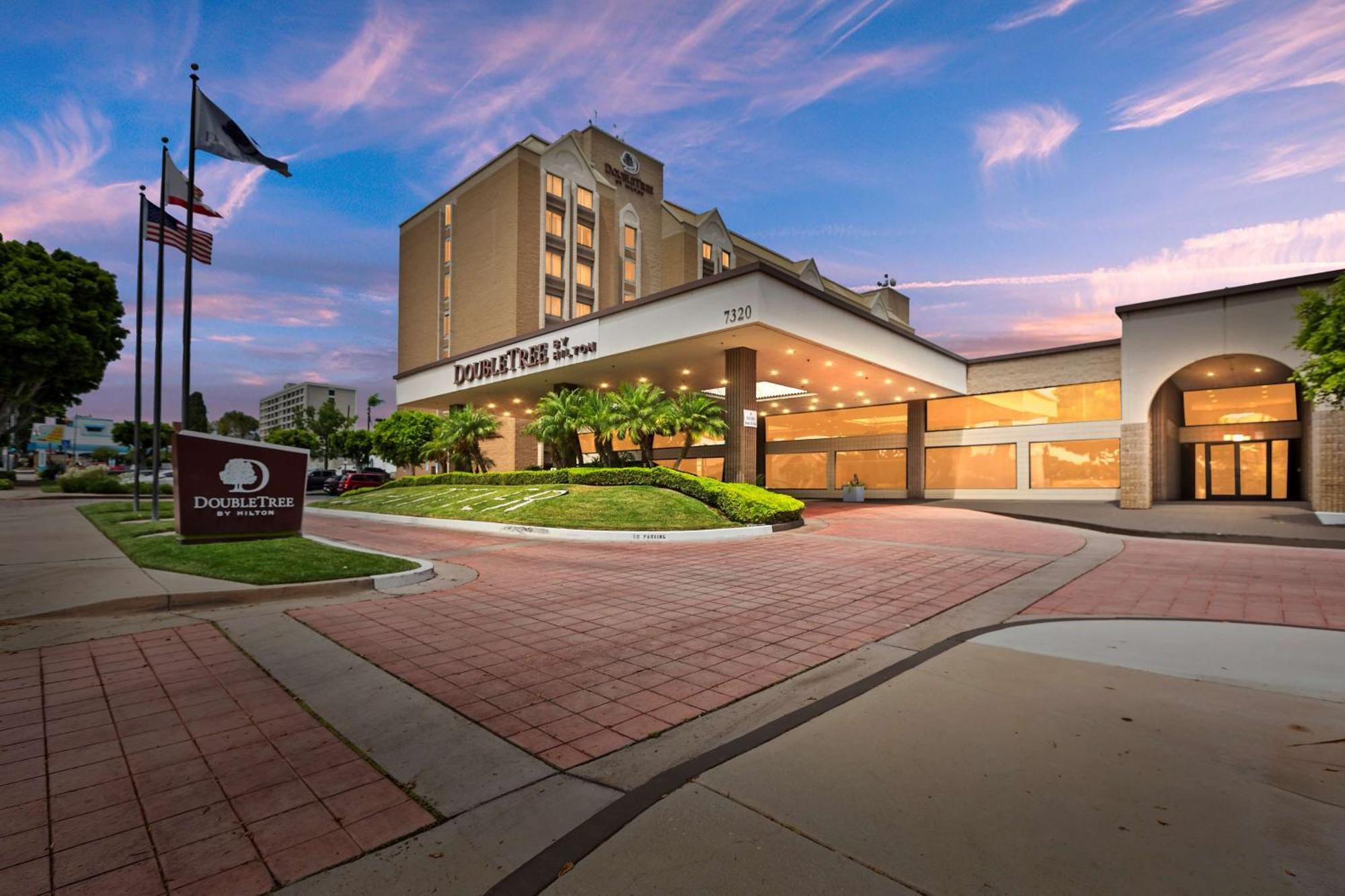 Doubletree By Hilton Whittier Exterior foto